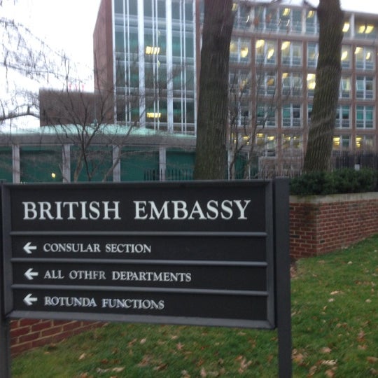 รูปภาพถ่ายที่ British Embassy โดย Matthew S. เมื่อ 12/10/2012