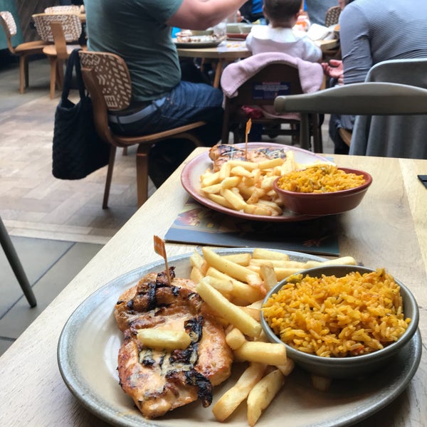 Photo prise au Nando&#39;s par Abdulrahman le6/17/2018