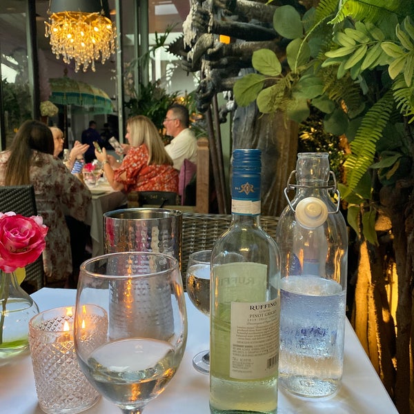 9/26/2021 tarihinde Lamya A.ziyaretçi tarafından Sur Restaurant and Bar'de çekilen fotoğraf
