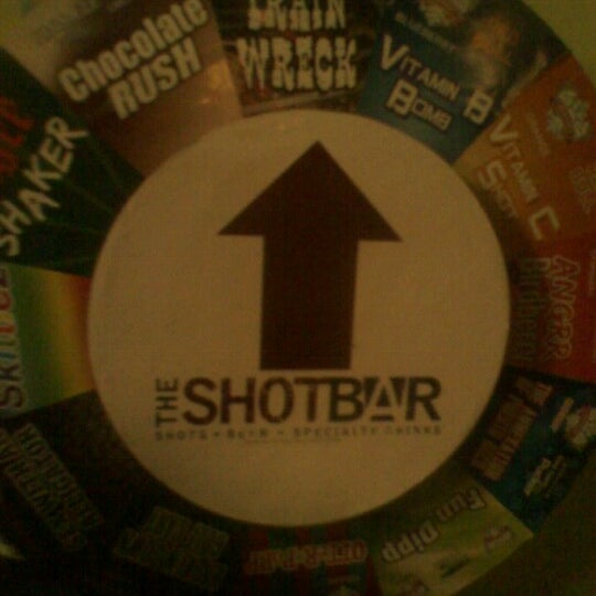 Foto tirada no(a) The Shot Bar por Erica R. em 9/27/2012