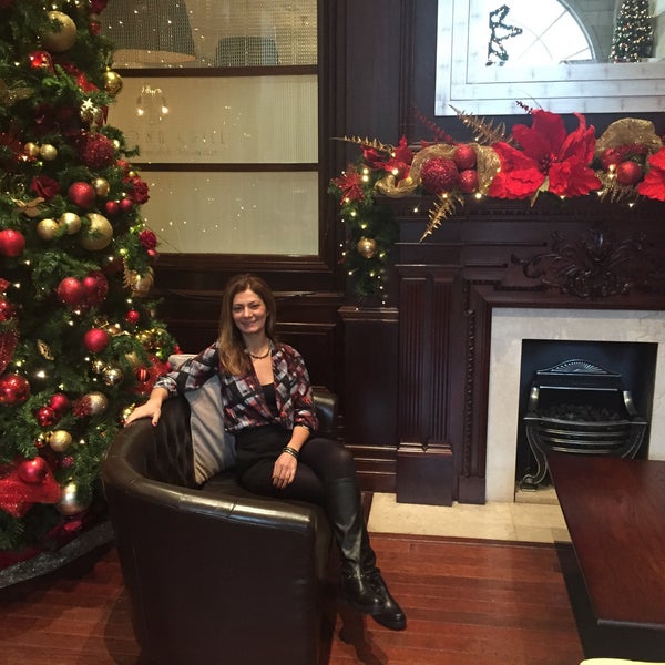 Foto tirada no(a) Leeds Marriott Hotel por Ysm em 12/13/2015