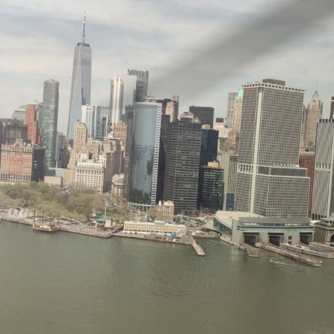 Foto tirada no(a) Helicopter New York City por Johanna C. em 4/15/2023