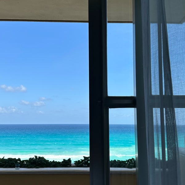 Снимок сделан в Grand Hotel Cancún managed by Kempinski. пользователем Ibrahim 6/19/2023