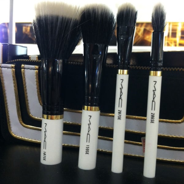 M.A.C. Cosmetics Cosmetics Store in Bakersfield