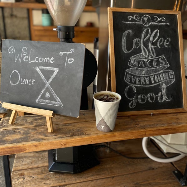 Photo prise au Ounce Coffee &amp; Roastery par JR le10/22/2023
