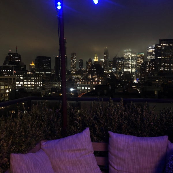 8/30/2021 tarihinde Mansour A.ziyaretçi tarafından Bar Hugo - Rooftop'de çekilen fotoğraf