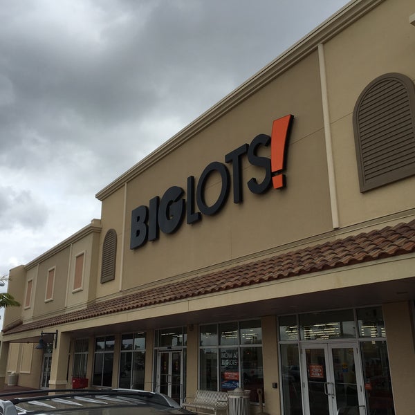 Big Lots Big Box Store in Fort Myers