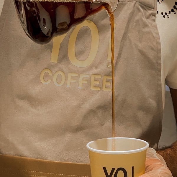 รูปภาพถ่ายที่ YO! Coffee โดย ALHARETH เมื่อ 6/7/2022
