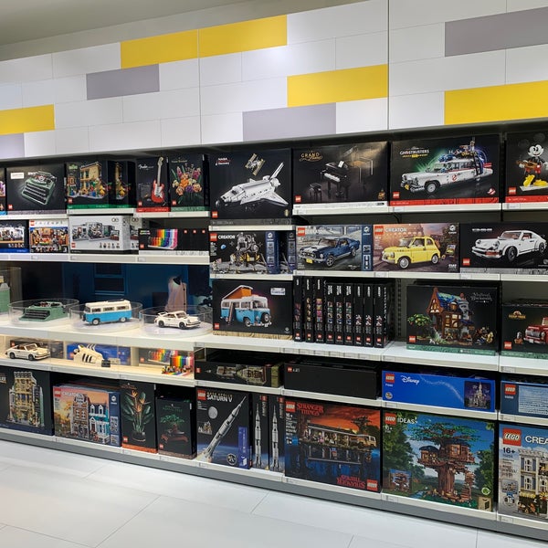 Photos At Lego Neue Mitte 4, Good Lego Display Shelves 2021