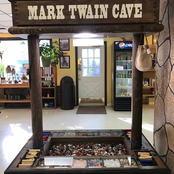 Foto tirada no(a) Mark Twain Cave por CS . em 11/26/2016