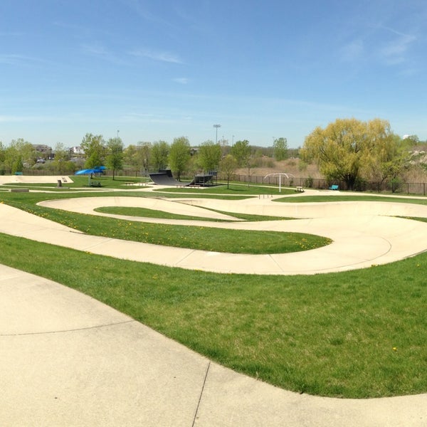 Скейт-парк в Orland Park, IL.