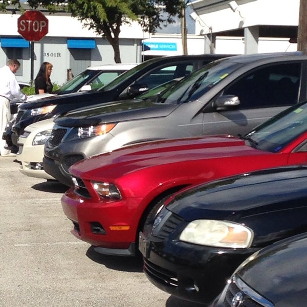 Photos at Greenway Kia West Auto Dealership in Orlando