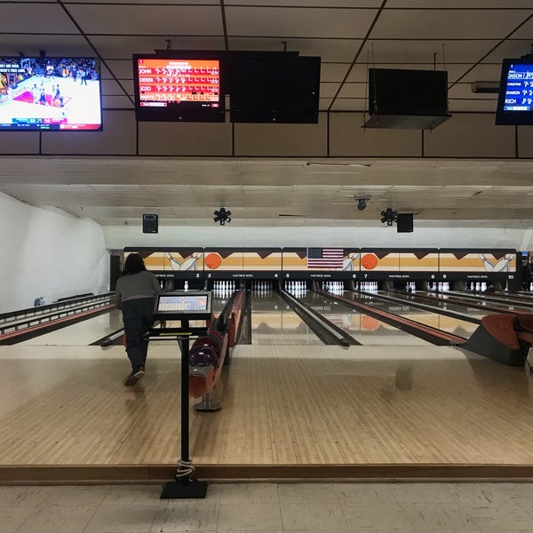 Hastings Bowl Inc 203 E Woodlawn Ave