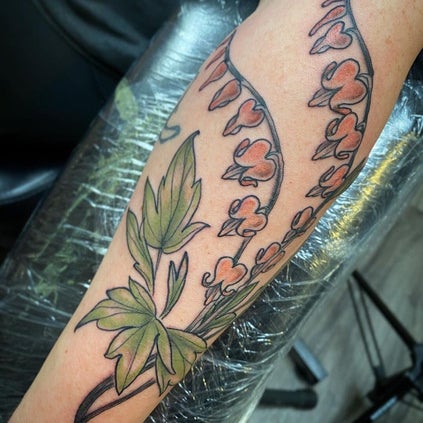 Chicory Root Tattoo Studio - Tattoo Parlor