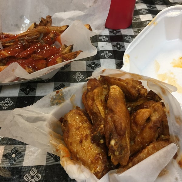 wing basket Madison, TN