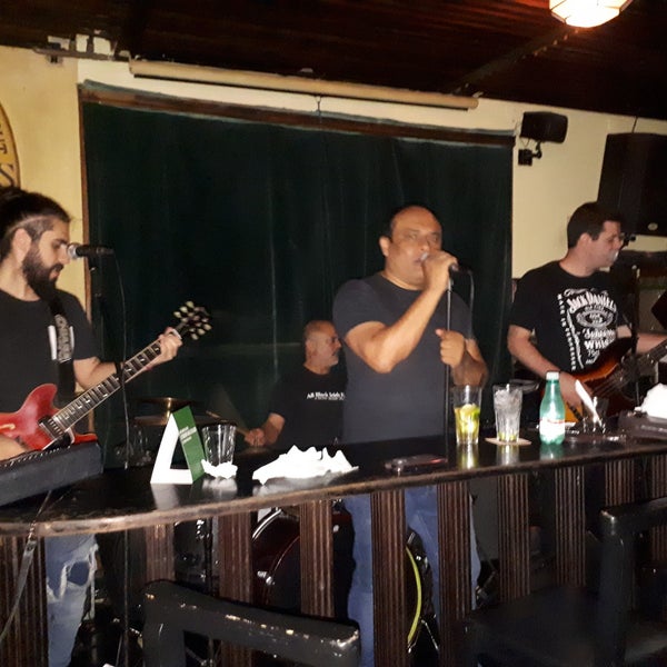 Снимок сделан в All Black Irish Pub пользователем Claudio M. 10/10/2018