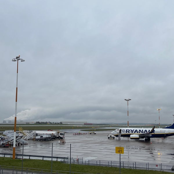 3/4/2022 tarihinde A.b M.ziyaretçi tarafından East Midlands Airport (EMA)'de çekilen fotoğraf
