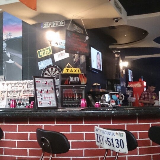 3/13/2014にEmre E.がStreet Bar &amp; Grill №7で撮った写真