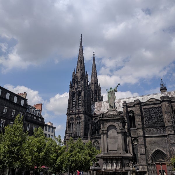 Foto scattata a Cathédrale Notre-Dame-de-l&#39;Assomption da Rachel il 5/19/2018