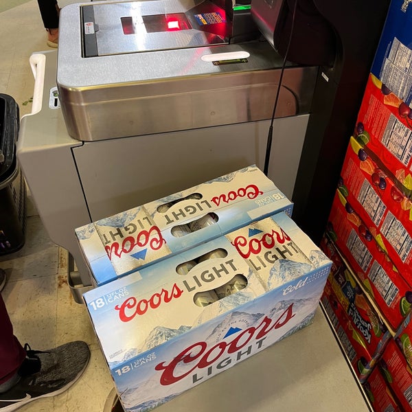 Ideal Food Basket Flatbush 6 tips from 238 visitors