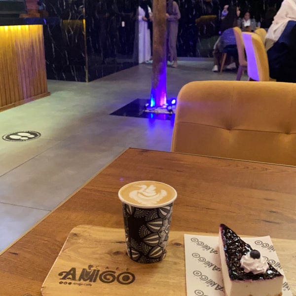 Снимок сделан в Amigo Cafe&amp;Lounge (specialty Coffee) пользователем 6. 4/15/2022