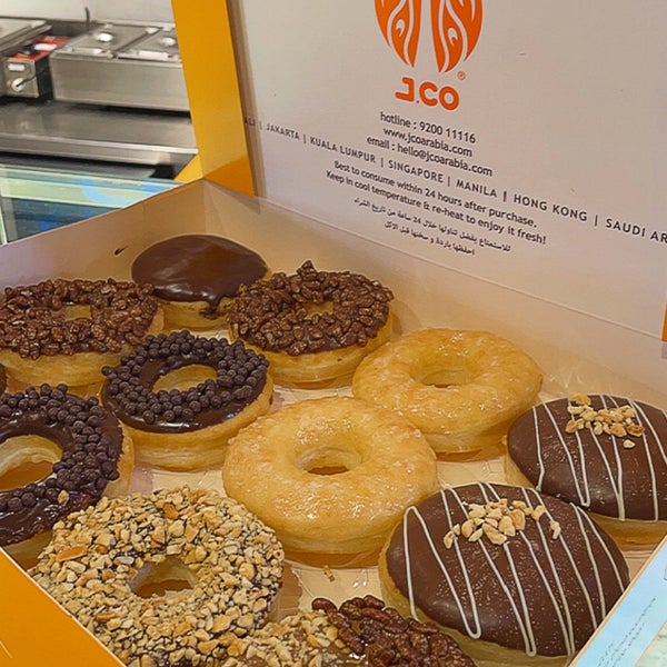 Photo taken at J.CO Donuts &amp; Coffee by تركي on 1/18/2023