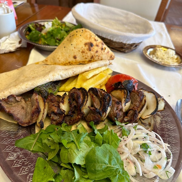 Foto tomada en Ağababa Döner &amp; Yemek Restaurant  por Erkn N  👑 …. el 4/15/2023