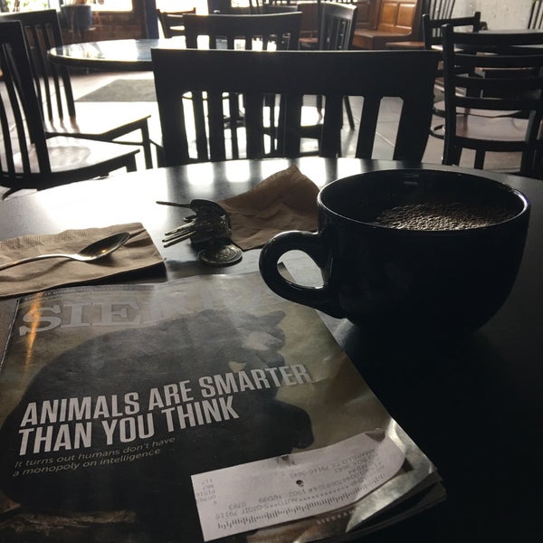 Foto tirada no(a) The 806 Coffee + Lounge por Joe M. em 3/4/2019