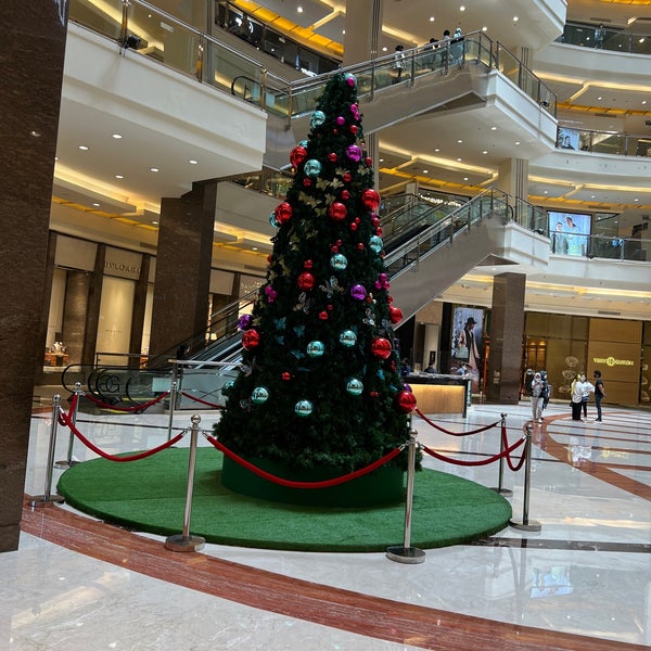 Photo taken at Pacific Place by JDR on 11/19/2021