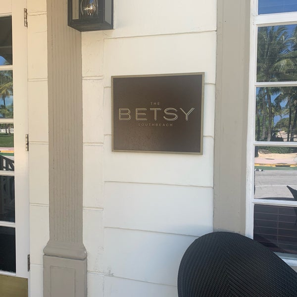 Photo prise au The Betsy - South Beach par ريان ج. le7/5/2022