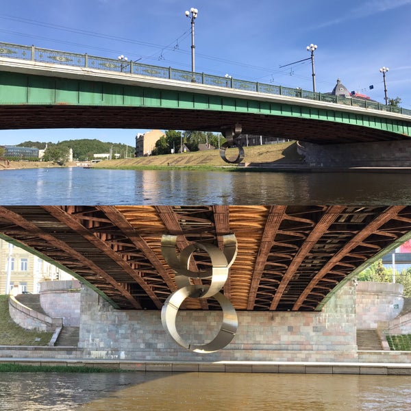 Foto tirada no(a) Žaliasis tiltas por Emrah C. em 6/3/2017