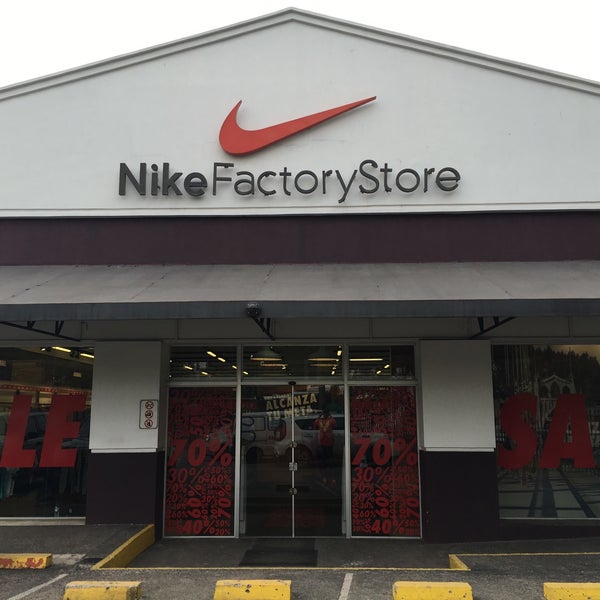 Nike Factory Store Artigas, Distrito Capital (+595 972 593852)