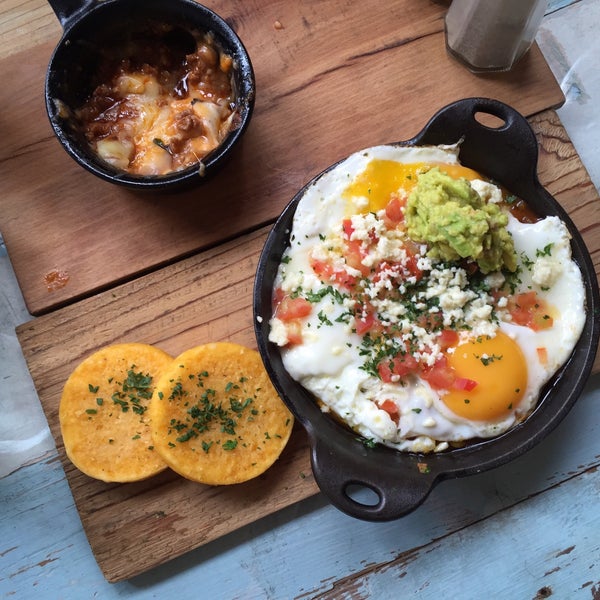 very good rancheros style eggs. they were served with panamanian tortillas (like thick corn cakes instead of the more ubiquitous flat, thinner mexican-style ones) that i love.