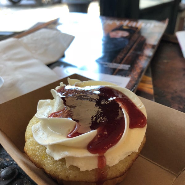 Strawberry pepper cupcake is amazing. Also key lime pie. Best cupcakes I’ve had.
