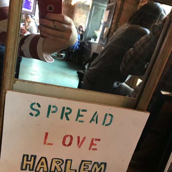 4/29/2017 tarihinde Laurenziyaretçi tarafından The Edge Harlem'de çekilen fotoğraf