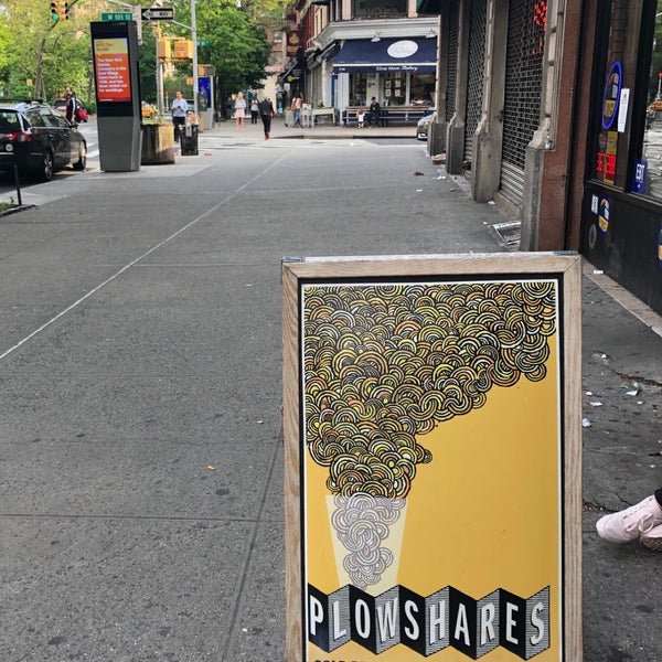 5/19/2019 tarihinde Laurenziyaretçi tarafından Plowshares Coffee Bloomingdale'de çekilen fotoğraf