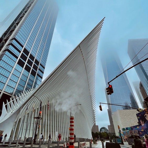 Снимок сделан в Westfield World Trade Center пользователем Yvette d. 10/7/2023