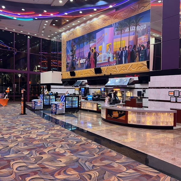 Regal Edwards Market Place Sinema