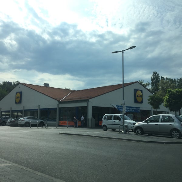 Lidl Budapest XV. kerülete 424 ziyaretçidan 4 tavsiye