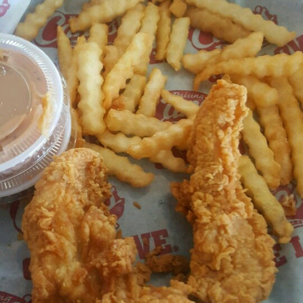 Photo taken at Raising Cane&#39;s Chicken Fingers by Chuck I. on 4/5/2017