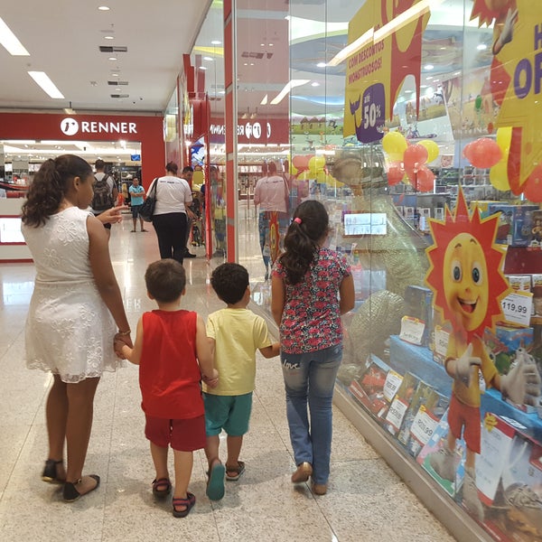 Foto diambil di Shopping Parangaba oleh Lívia G. pada 2/11/2017
