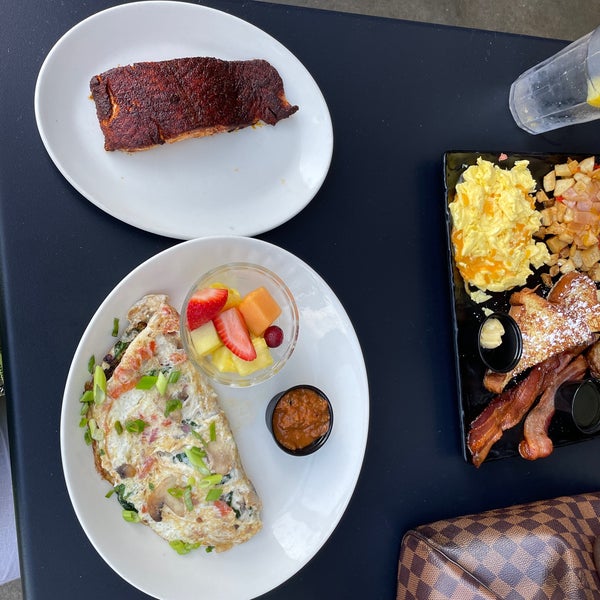 Black Walnut Cafe Vintage Park American Restaurant