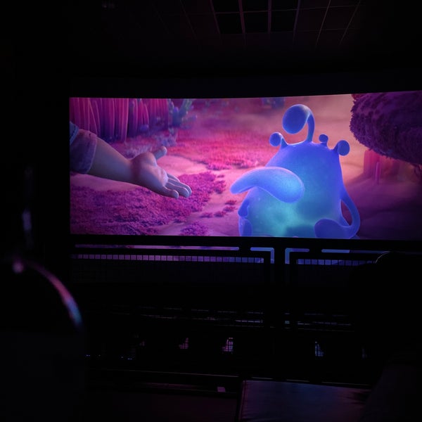 Regal Moorestown Mall & RPX 21 tips