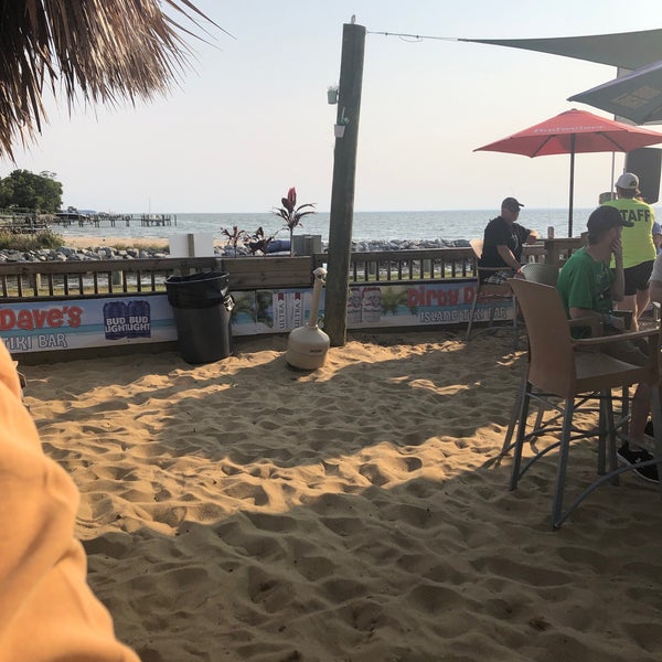 Dirty Dave's Island Tiki Bar