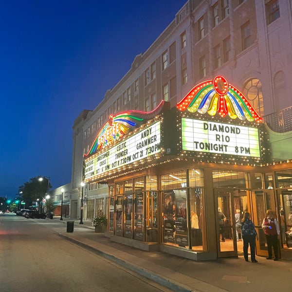 Das Foto wurde bei Genesee Theatre von Krista T. am 9/16/2023 aufgenommen