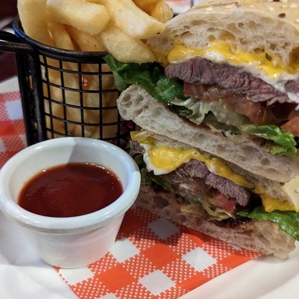 Turf Sports Bar Melbourne CBD 131 Queen St