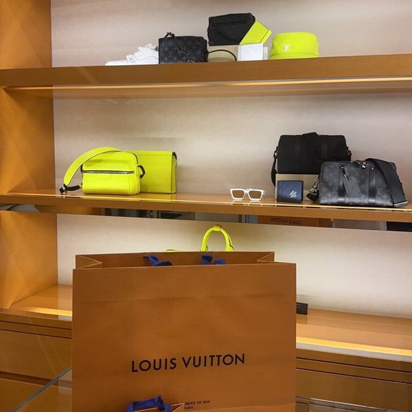 Photos at Louis Vuitton Jeddah - Leather Goods Store in الأندلس