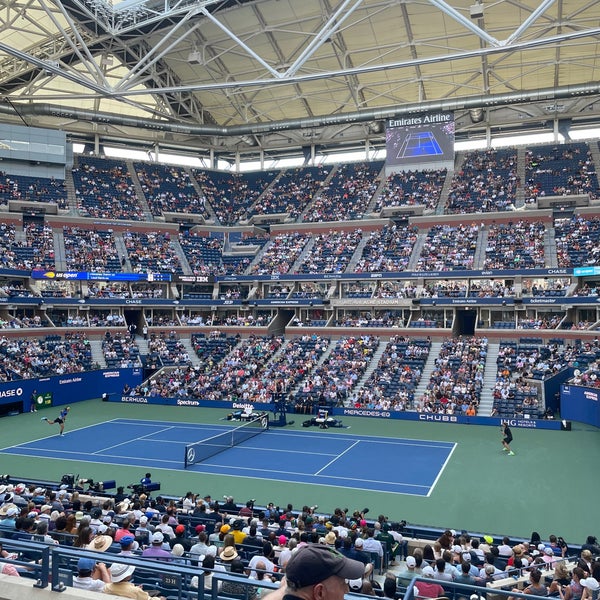 รูปภาพถ่ายที่ USTA Billie Jean King National Tennis Center โดย Bill C. เมื่อ 9/8/2021