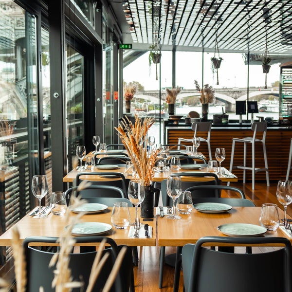 12/20/2021 tarihinde Restaurant OFF Paris Seineziyaretçi tarafından Restaurant OFF Paris Seine'de çekilen fotoğraf