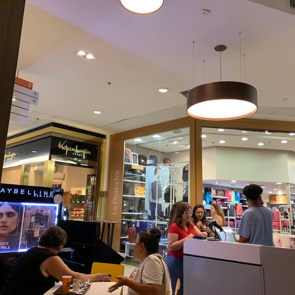 Foto tirada no(a) Shopping Center 3 por Anderson D. em 10/27/2019